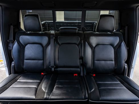 Used 2026 RAM 1500 Laramie w/ Night Edition image 36