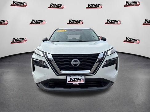Used 2023 Nissan Rogue S image 2