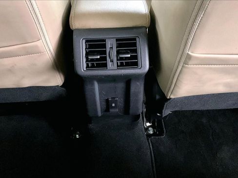 Used 2020 Mitsubishi Outlander SE image 10