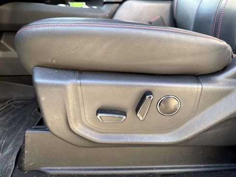 Used 2024 Ford Expedition Max Limited image 10