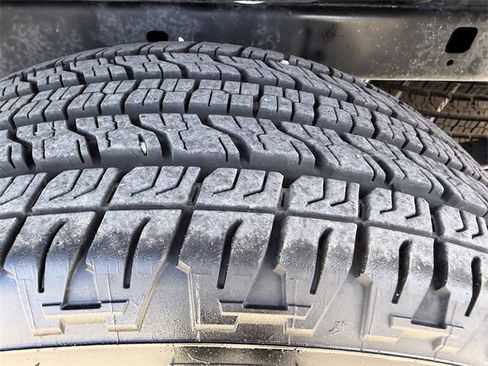 Certified 2024 Chevrolet Colorado W/T w/ WT Convenience Package II image 28