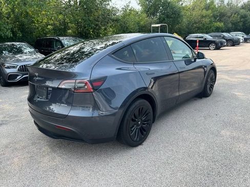 Used 2022 Tesla Model Y Long Range AWD/4WD image 6