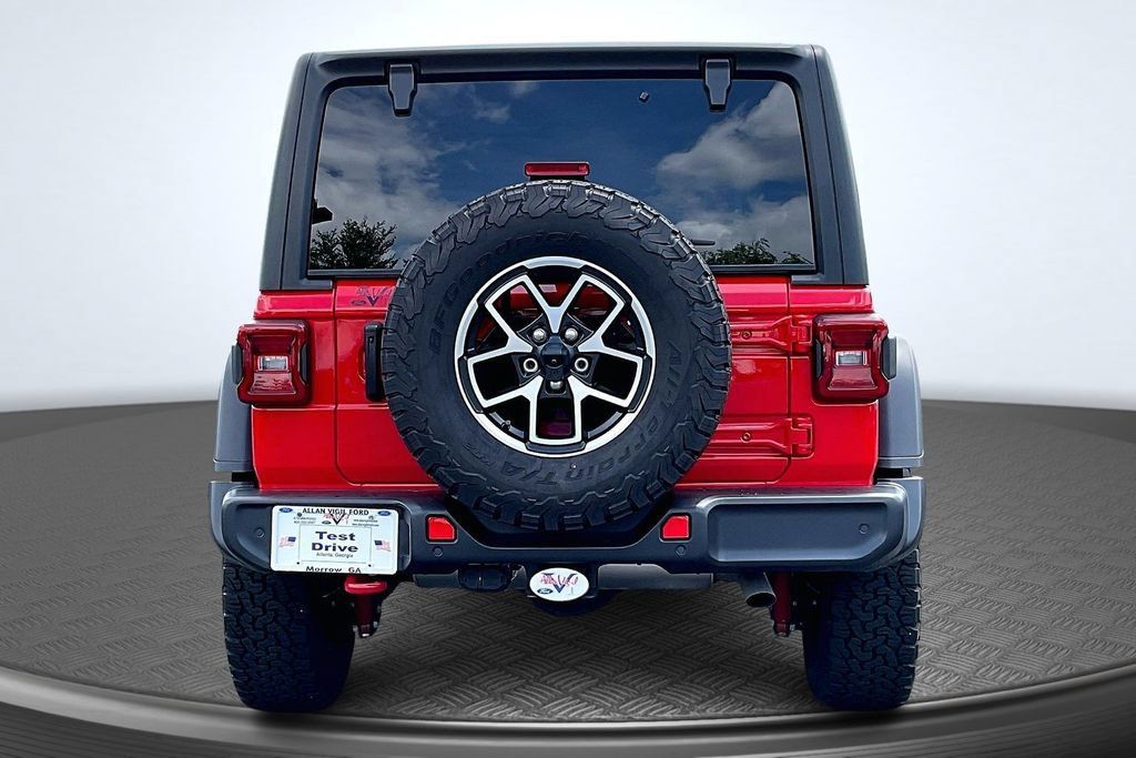 Used 2024 Jeep Wrangler Unlimited Rubicon w/ Safety Group AWD/4WD image 6
