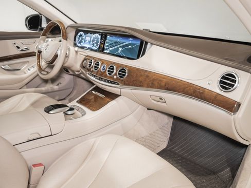 Used 2015 Mercedes-Benz S 550 4MATIC Sedan image 26