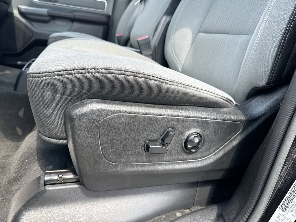 Used 2020 RAM 1500 Big Horn AWD/4WD image 12
