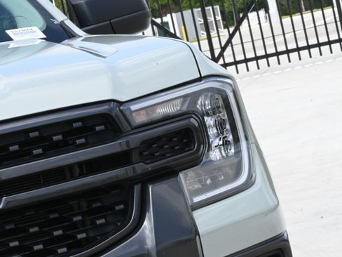 Used 2024 Ford Ranger XLT w/ FX4 Off-Road Package AWD/4WD image 9