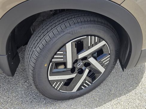 New 2026 Nissan Kicks SV w/ Cold Weather Package FWD image 6