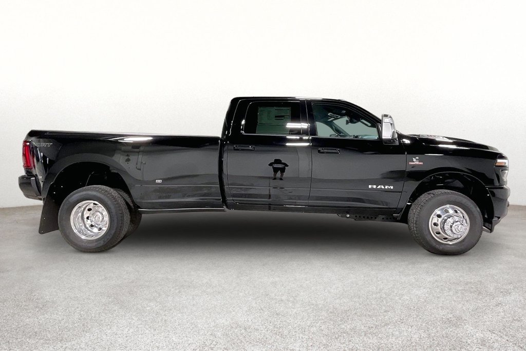 New 2026 RAM 3500 Laramie w/ Sport Appearance Package AWD/4WD image 7