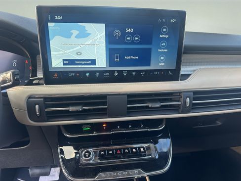 New 2026 Lincoln Corsair Premiere image 13