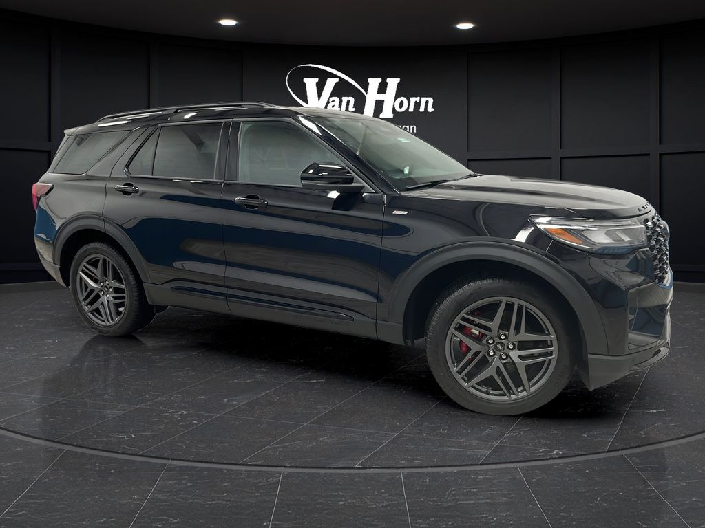 Used 2026 Ford Explorer ST-Line w/ ST-Line Street Pack AWD/4WD image 1