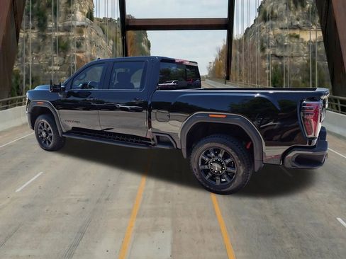 New 2026 GMC Sierra 2500 AT4 w/ AT4 Premium Plus Package AWD/4WD image 7