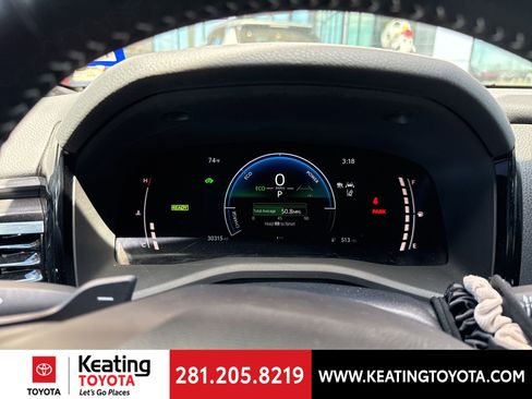 Used 2025 Toyota Camry SE w/ Convenience Package image 16