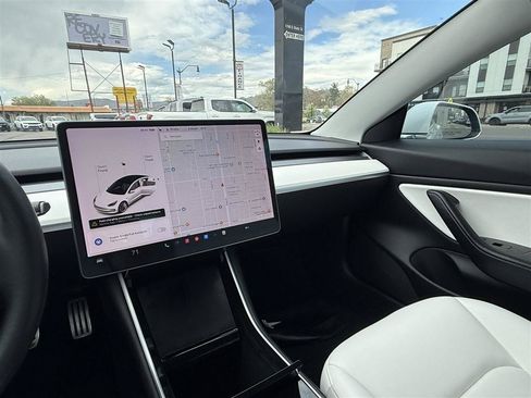 Used 2019 Tesla Model 3 Performance AWD/4WD image 18