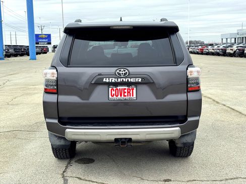 Used 2020 Toyota 4Runner TRD Off-Road image 7