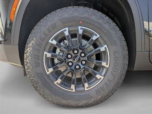 Used 2025 Chevrolet Traverse Z71 w/ Driver Confidence Package image 10