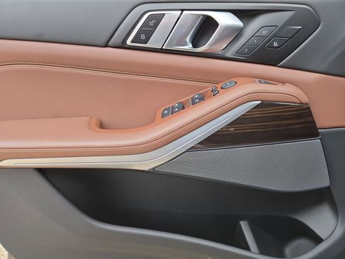 Certified 2024 BMW X5 xDrive40i w/ Executive Package image 15