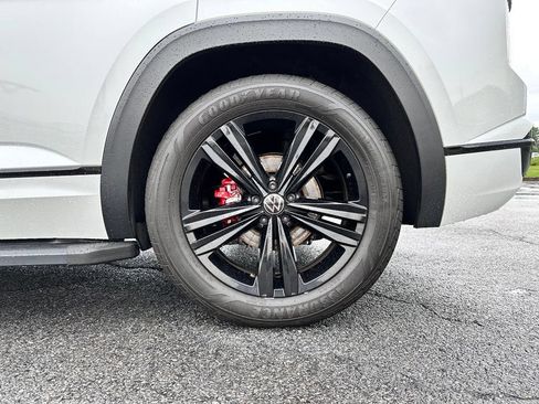 Used 2023 Volkswagen Atlas Cross Sport SEL R-Line AWD/4WD image 43