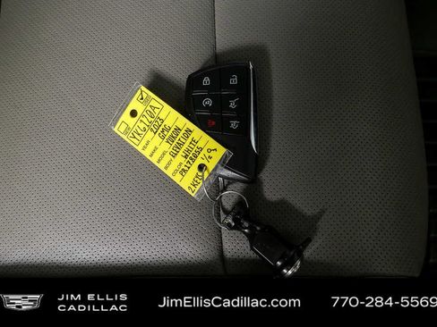Used 2023 GMC Yukon SLT RWD image 25