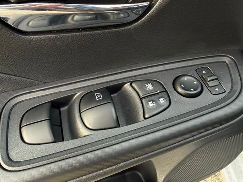 New 2025 Nissan Versa SV w/ Trunk Package image 19