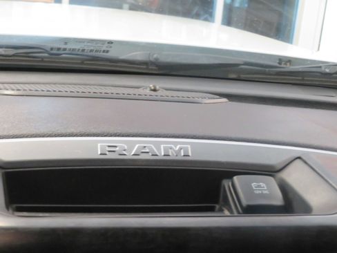 Used 2024 RAM 2500 Big Horn w/ Off Road Package AWD/4WD image 37