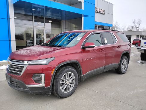 Used 2023 Chevrolet Traverse LT image 6