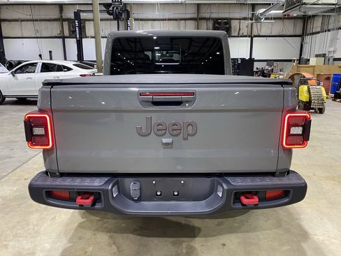 Used 2023 Jeep Gladiator Rubicon w/ LED Lighting Group AWD/4WD image 15