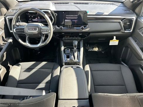 New 2026 GMC Canyon Elevation image 7