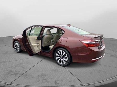 Used 2017 Honda Accord EX-L image 38