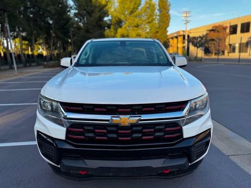 Used 2021 Chevrolet Colorado W/T AWD/4WD image 24