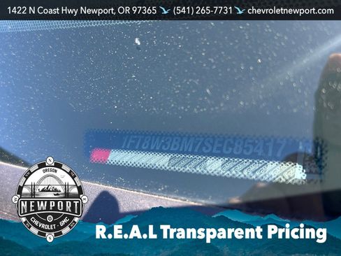 Used 2025 Ford F350 Platinum w/ FX4 Off-Road Package AWD/4WD image 38