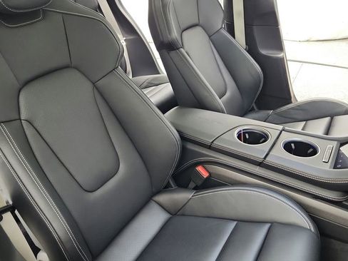 Used 2023 Porsche Taycan GTS image 34