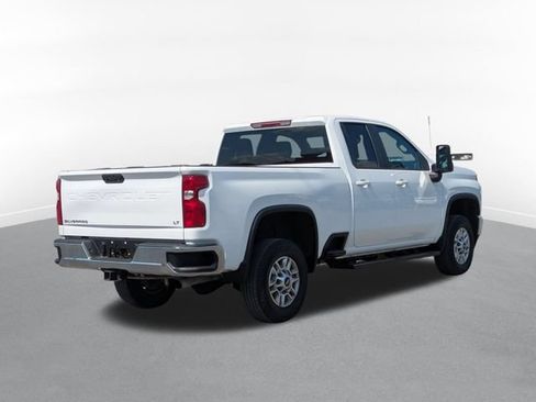 Used 2023 Chevrolet Silverado 2500 LT w/ Convenience Package AWD/4WD image 3