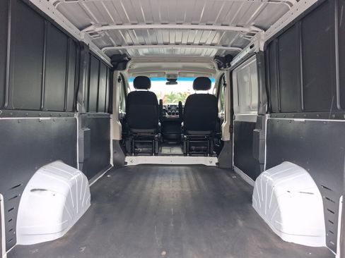 Used 2021 RAM ProMaster 2500 FWD image 9
