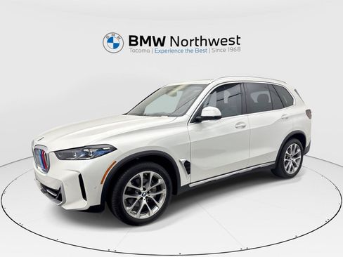 Used 2025 BMW X5 xDrive40i w/ Parking Assistance Package AWD/4WD image 1