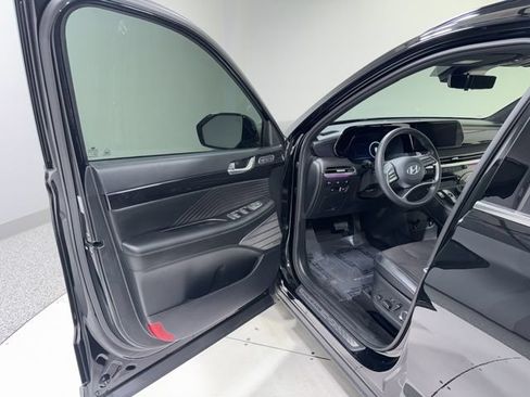 Used 2025 Hyundai Palisade Calligraphy AWD/4WD image 12