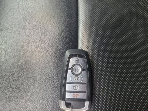 Used 2020 Ford Explorer Limited AWD/4WD image 32