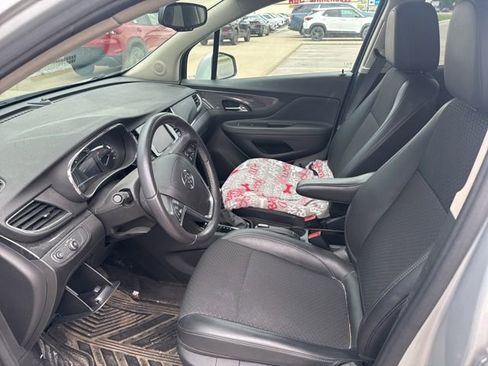 Used 2022 Buick Encore Preferred w/ Safety Package AWD/4WD image 7