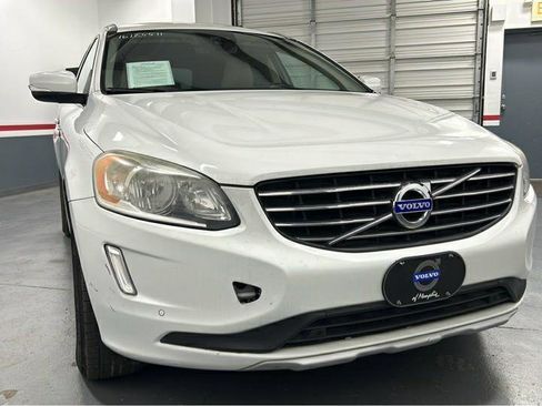 Used 2016 Volvo XC60 T5 Premier image 4