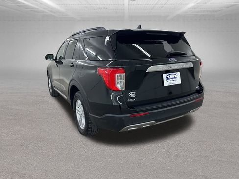 Used 2022 Ford Explorer XLT w/ Equipment Group 202A image 10