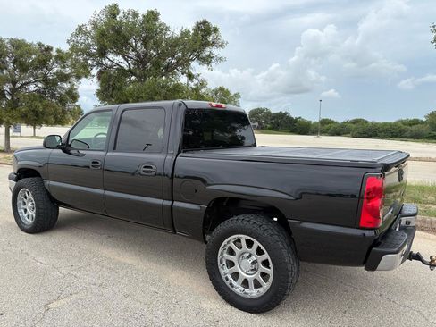 Used 2005 Chevrolet Silverado 1500 LS w/ Safe And Sound Package RWD image 4