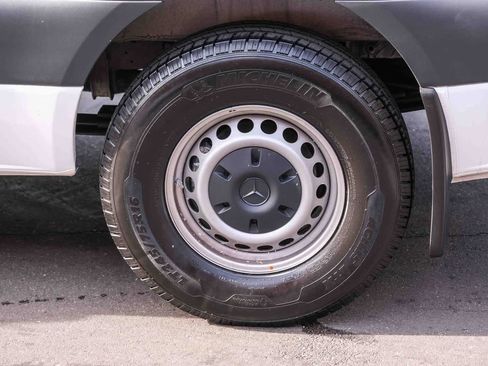 Used 2023 Mercedes-Benz Sprinter 2500 w/ Acoustic Package image 8