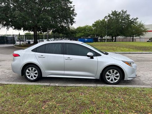 Used 2025 Toyota Corolla LE image 6