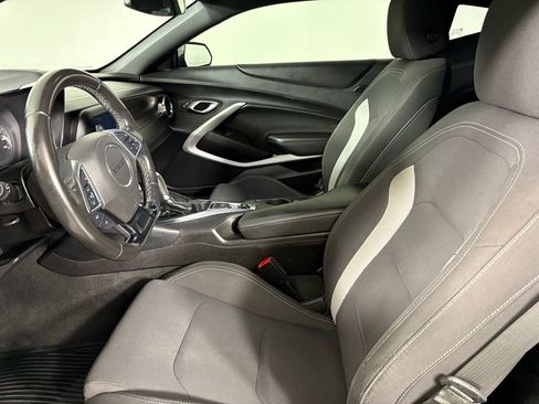 Used 2018 Chevrolet Camaro LT image 21