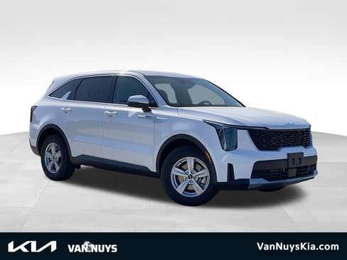 New 2026 Kia Sorento LX FWD image 1