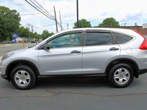 Used 2016 Honda CR-V LX image 2