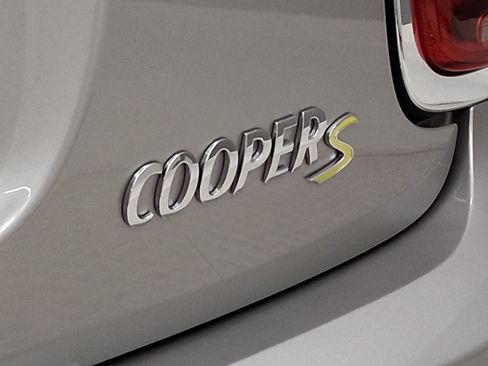 Used 2024 MINI Cooper SE FWD image 28