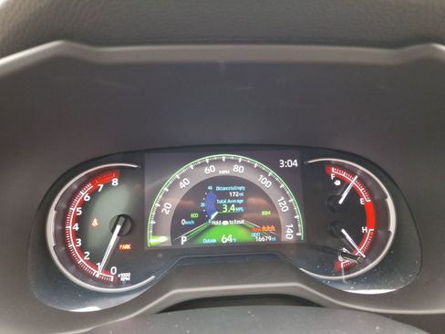 Used 2024 Toyota RAV4 XLE Premium image 20