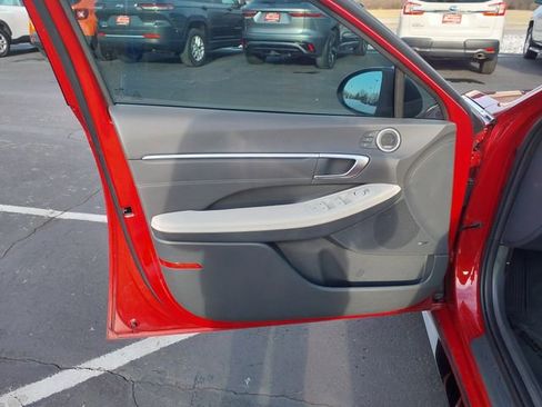 Used 2023 Hyundai Sonata Limited w/ Cargo Package FWD image 10