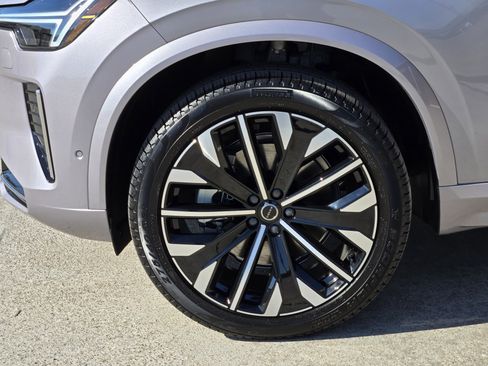 New 2026 Volvo XC90 B6 Plus w/ Protection Package Premier image 12