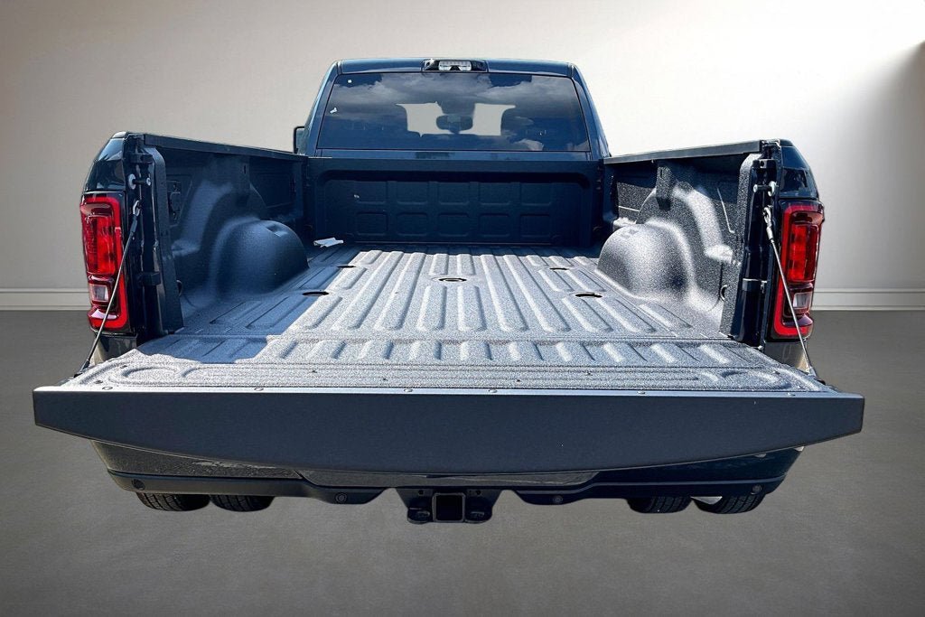 New 2026 RAM 3500 Big Horn AWD/4WD image 5